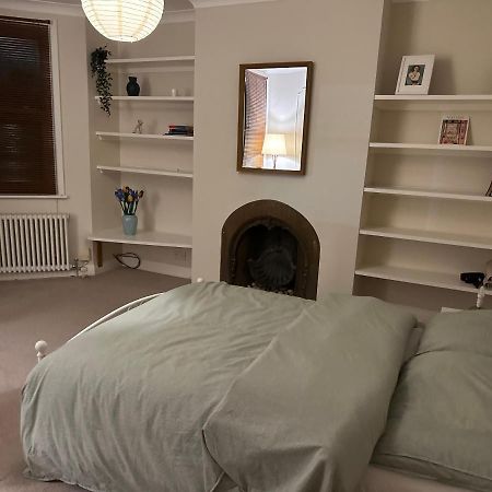 Spacious Room Near Underground Londra Dış mekan fotoğraf